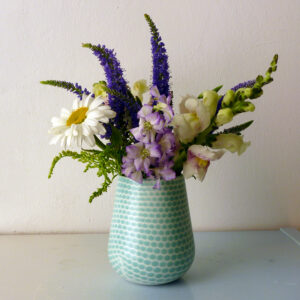 Becher // Vase mit mintgrünem Netz 021